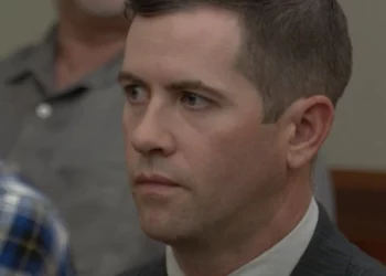 Los testigos describen la escena del tiroteo en el que intervino un agente.