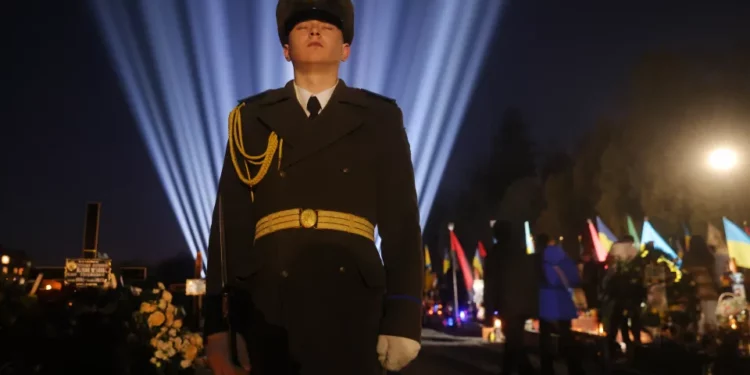 EE.UU. marca un año de la guerra en Ucrania con nuevo paquete de ayuda de $2,000 millones de dólares