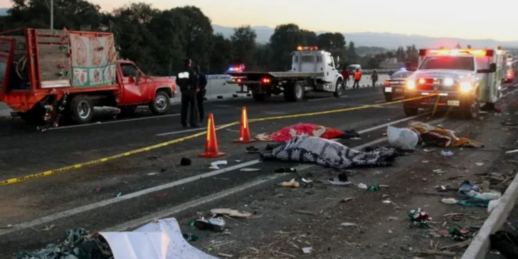 Asciende a 17 la cifra de migrantes muertos por un accidente en México