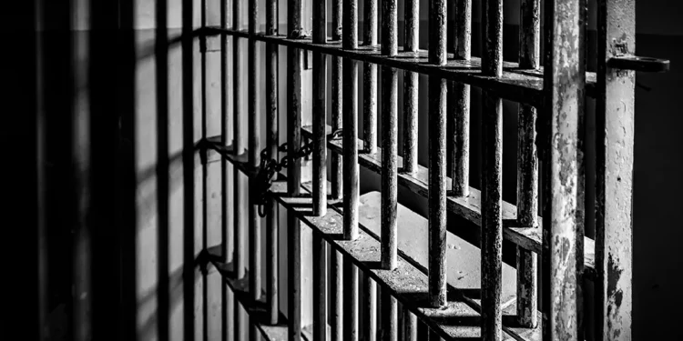 3 condenados a prisión por estafar a residentes de la tercera edad de Rhode Island