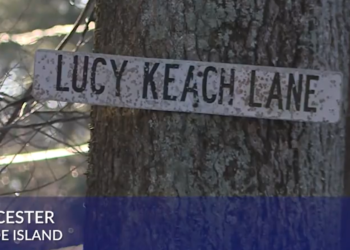 Joven de 18 años herido en un accidente con vuelco en Glocester