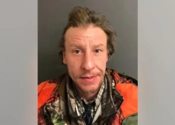 Víctima de secuestro en Vermont escapó en un camión de los sospechosos con las manos atadas