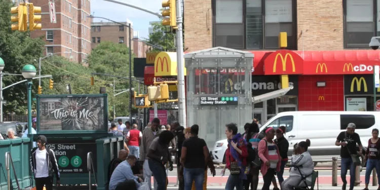 Mujer fue apuñalada afuera de una lavandería en Nueva York