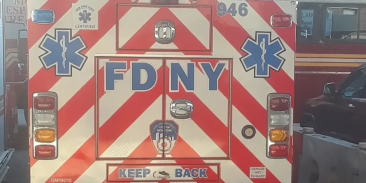 Anciana murió arrollada por motocicleta en Nueva York; dos heridos