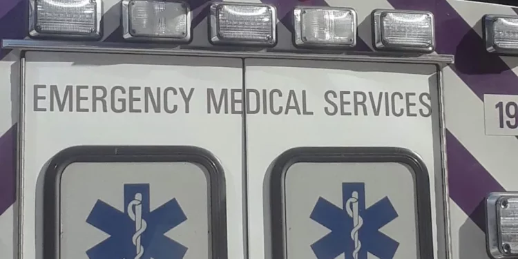 Paciente borracho robó ambulancia donde fue transportado en Nueva York y se fue de paseo