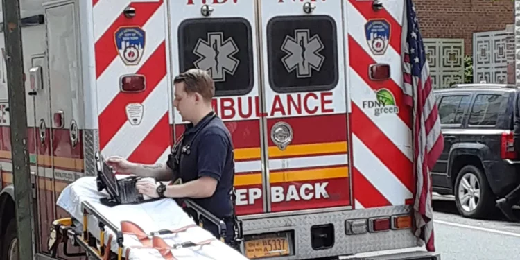 Trabajador de TV mató a una abuela al arrollarla y luego huyó: acusación en Nueva York