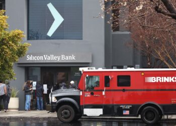 Fondo de pensiones podría perder 2,5 millones de dólares por quiebra del Silicon Valley Bank