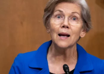 Elizabeth Warren se presenta a su tercer mandato en el Senado en 2024