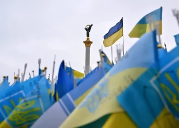 Fondo Monetario Internacional confirma un acuerdo con Ucrania sobre un préstamo de $15,600 millones