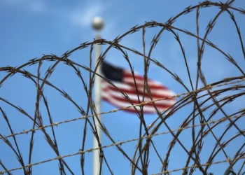 Estudio denuncia disparidades raciales en cárceles de Nueva York