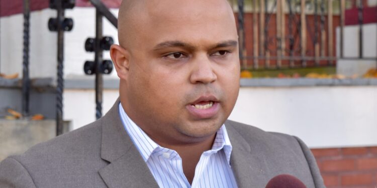 Diputado de Rhode Island presenta una reforma de la carta de derechos de los agentes de policía