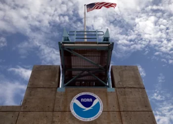 La anciana de 92 años de Maine que trabaja “rastreando el clima” para NOAA