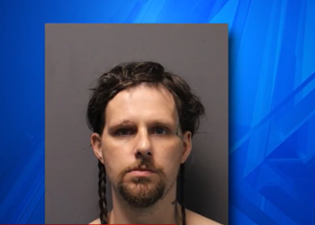 Hombre acusado de asesinato tras la muerte de un anciano