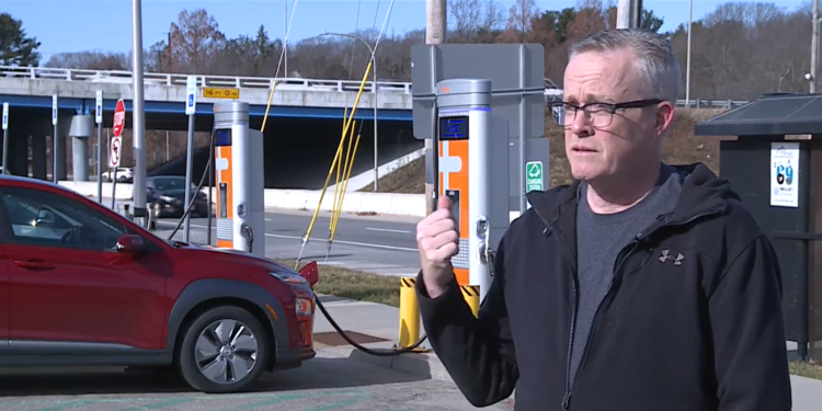 RI ofrece incentivos a quienes compren vehículos eléctricos