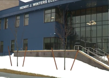 La escuela de Pawtucket reabrirá el viernes tras la rotura de una segunda tubería