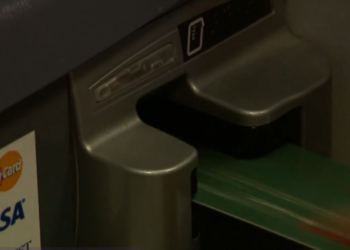 Detectan dispositivos «Skimming» en cajeros automáticos de North Providence y Central Falls
