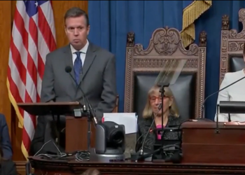 Gobernadora de Massachusetts presenta un presupuesto estatal de 55.500 millones de dólares