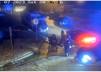 Tennessee despide a 3 ex policías de Memphis acusados de la muerte de Tyre Nichols