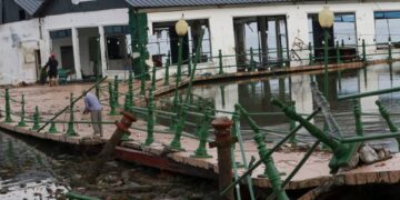 Terremoto de 6.5 en Ecuador: Asciende a 14 la cifra de fallecidos y suman 446 los heridos