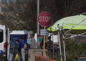 La afluencia de inmigrantes a la principal ciudad de Texas ha descendido un 85% desde diciembre