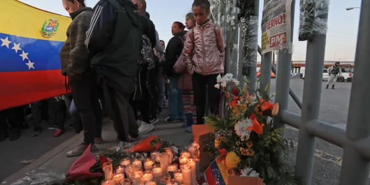 Exigen justicia para las 38 víctimas del incendio en centro migratorio en México