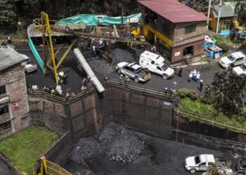 Asciende a 21 el número de fallecidos por la explosión en una mina en Colombia