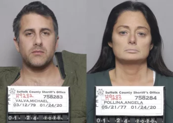 Madrastra sentenciada a 25 años por maltratos mortales a niño hijo de policía: dramático juicio en Nueva York