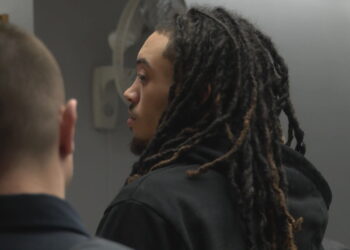 El jugador de baloncesto suspendido de Providence College detenido sin fianza