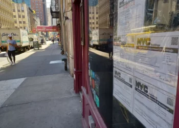 NYC estudia modificar 40 reglamentos para reducir las onerosas multas a los pequeños negocios