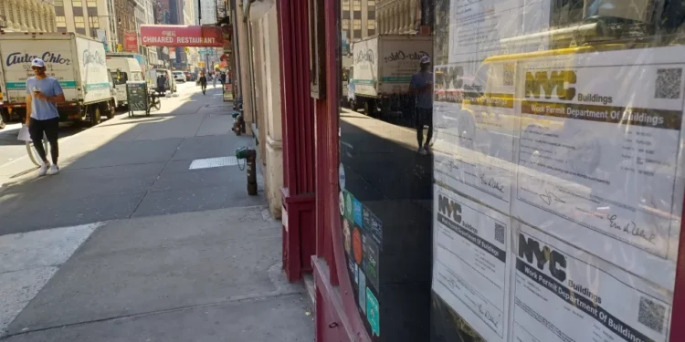 NYC estudia modificar 40 reglamentos para reducir las onerosas multas a los pequeños negocios