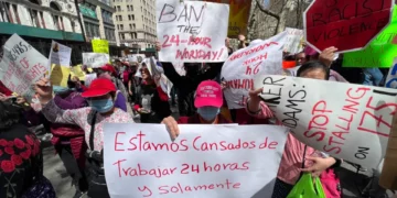 Cuidadoras domiciliarias de NY exigen al Concejo Municipal aprobar ley contra turnos de 24 horas