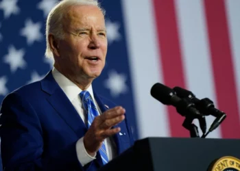 Biden ampliará el acceso sanitario de algunos inmigrantes