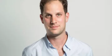 Diplomático: Rusia podría discutir un canje por el periodista estadounidense encarcelado