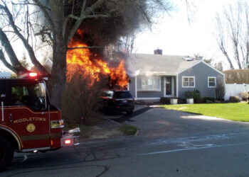 Un incendio en una casa de Middletown daña gravemente un garaje