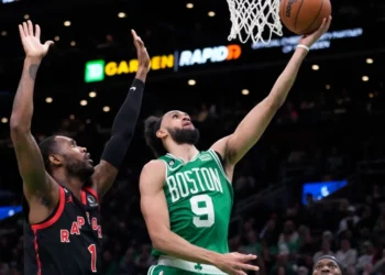 Los Celtics se aseguran la segunda plaza del Este tras ganar a los Raptors