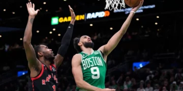 Los Celtics se aseguran la segunda plaza del Este tras ganar a los Raptors