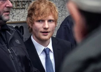 Ed Sheeran se pone musical con el jurado de Nueva York