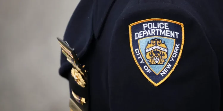 Anciano armado murió baleado cuando NYPD respondió a un robo; dos heridos más al retar a la policía en pocas horas en Nueva York