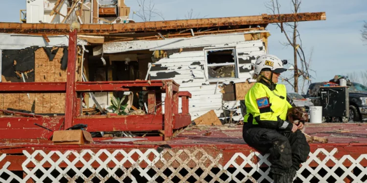 Al menos tres personas muertas como resultado de tormentas y tornados en Tennessee