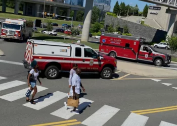 Al menos un herido de gravedad tras tiroteo en un centro comercial en Virginia