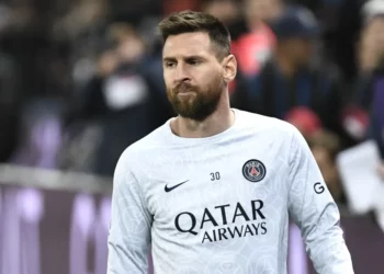 Fanáticos abuchean a Lionel Messi en nueva derrota del PSG en la Ligue 1 ante Olympique Lyon