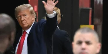 Medios de comunicación no podrán transmitir en vivo la lectura de cargos contra Donald Trump