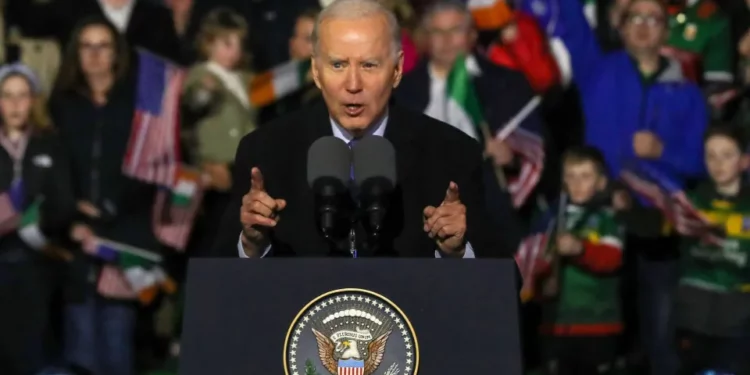 Joe Biden urge nuevamente restringir el uso de las armas tras tiroteo en Alabama