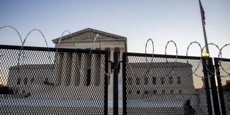 Tribunal Supremo de EE.UU. permite cancelación de deuda de miles de estudiantes