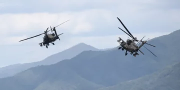 Dos helicópteros del Ejército de Estados Unidos colisionan en Alaska; hay 3 soldados muertos