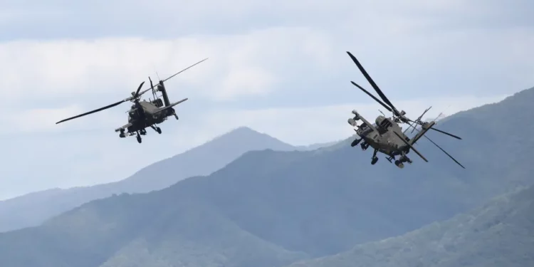 Dos helicópteros del Ejército de Estados Unidos colisionan en Alaska; hay 3 soldados muertos