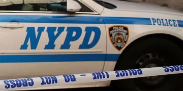 Hallan el cuerpo de un hombre apuñalado en un ascensor en El Bronx