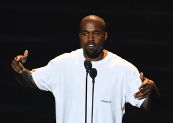 La escuela cristiana de Kanye West, Donda Academy, enfrenta demanda por discriminación racial