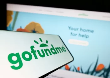 Recaudan en GoFundMe $60 mil para anciana de 92 años que seguía trabajando en tienda de Oregon para poder saldar sus deudas