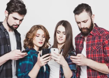 Ex empleados de Twitter, Google y Discord crean red social T2